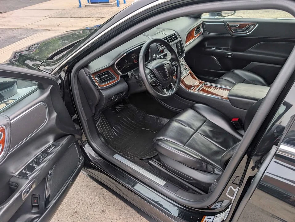 2020 Lincoln Continental 10th Gen - Image 10 of 12