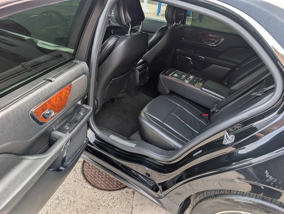 2020 Lincoln Continental 10th Gen - Image 8 of 12