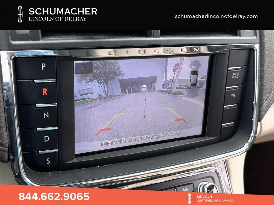 2020 Lincoln Continental 10th Gen - Image 19 of 24
