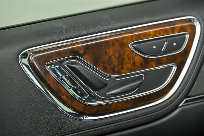 2020 Lincoln Continental 10th Gen - Image 14 of 25