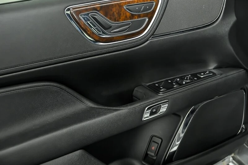 2020 Lincoln Continental 10th Gen - Image 13 of 25