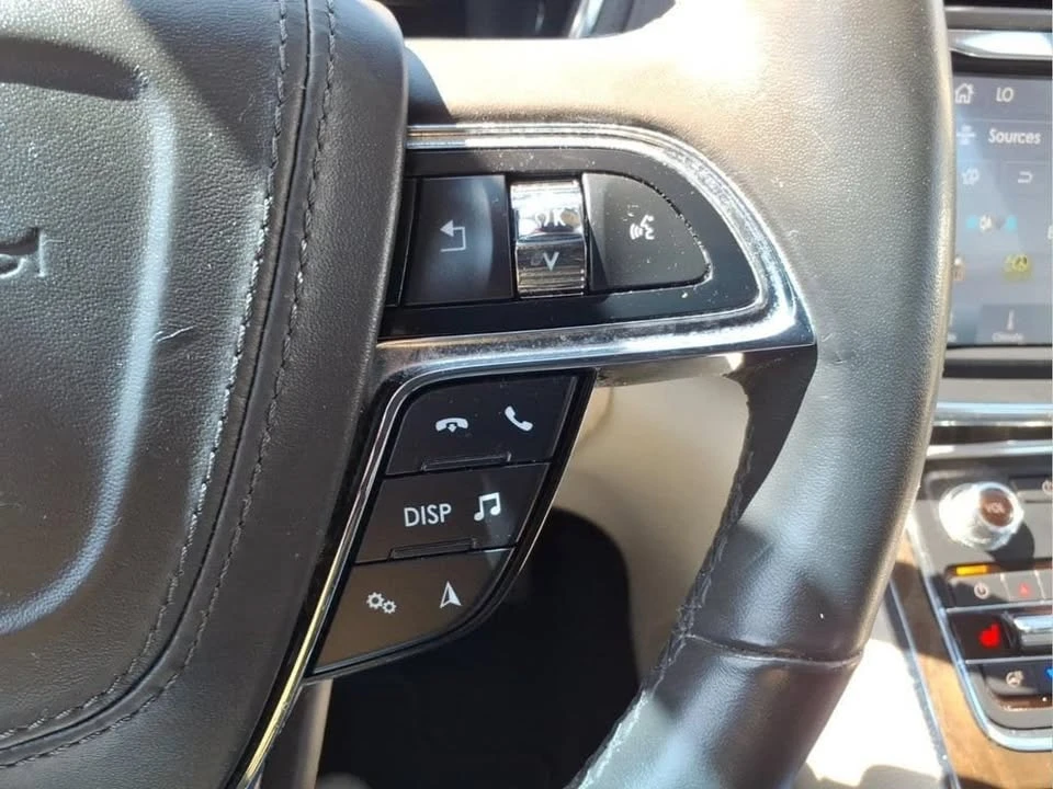 2020 Lincoln Continental 10th Gen - Image 19 of 20
