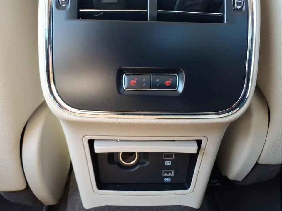 2020 Lincoln Continental 10th Gen - Image 13 of 20