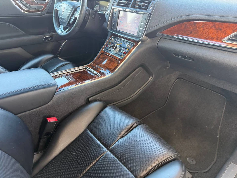 2020 Lincoln Continental 10th Gen - Image 17 of 24
