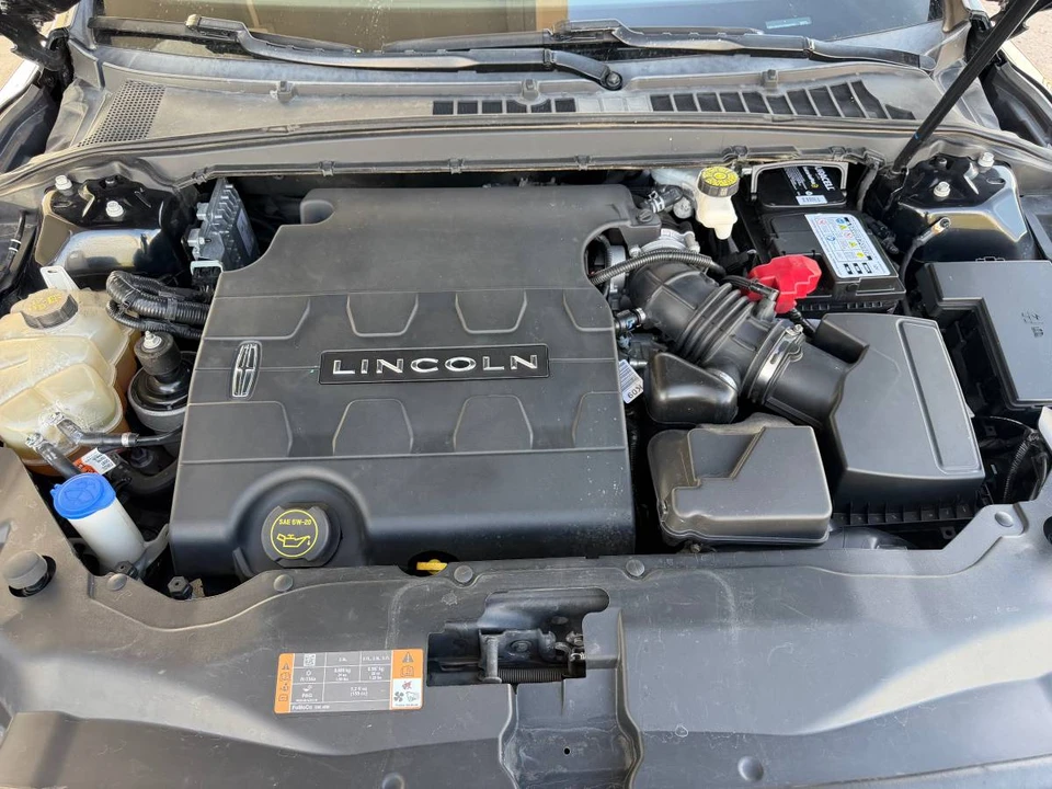 2020 Lincoln Continental 10th Gen - Image 18 of 24