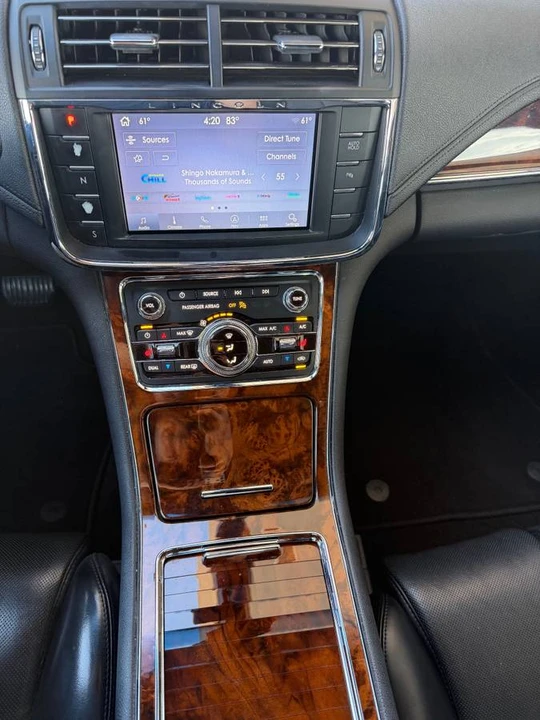 2020 Lincoln Continental 10th Gen - Image 11 of 24