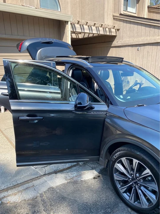 2020 Lincoln Corsair - Image 2 of 15