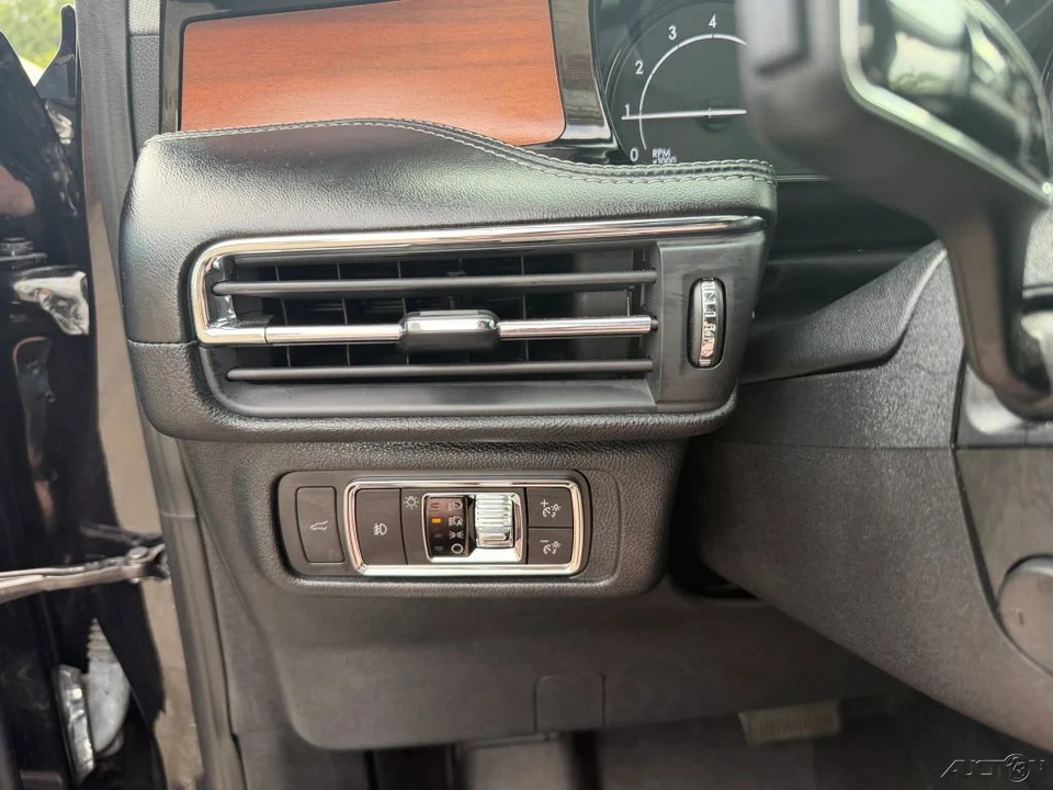 2020 Lincoln Corsair - Image 24 of 24