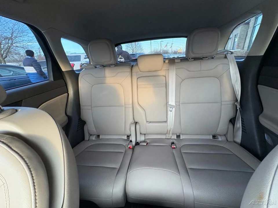 2020 Lincoln Corsair - Image 8 of 12