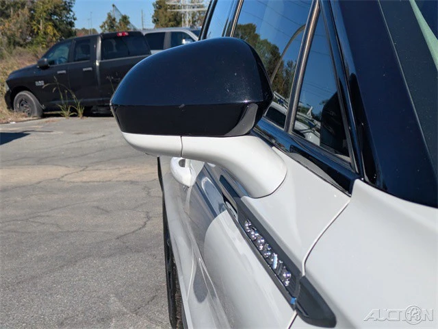 2020 Lincoln Corsair - Image 12 of 21