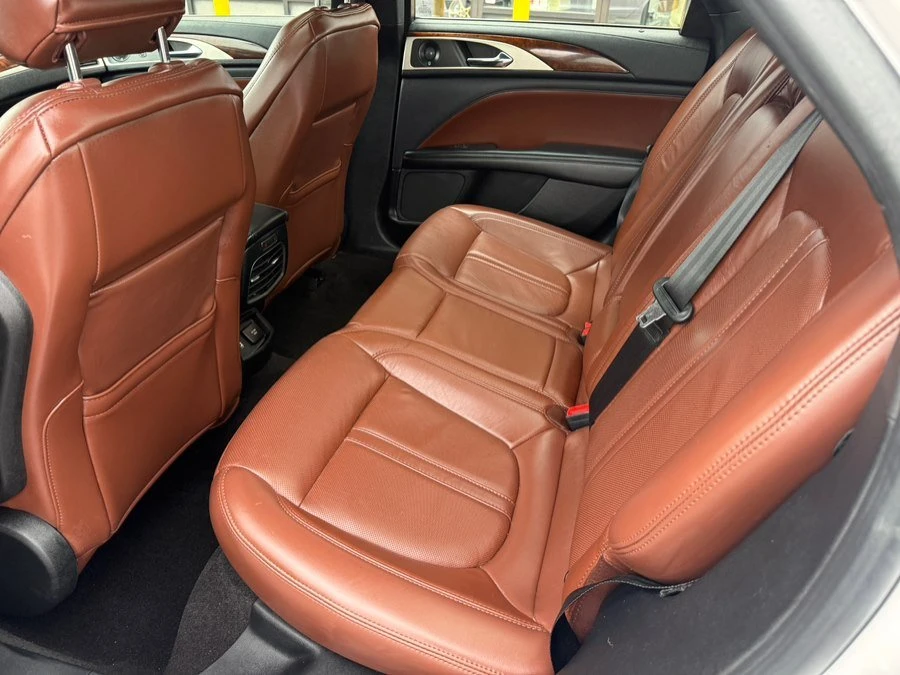 2020 Lincoln MKZ - Image 11 of 16
