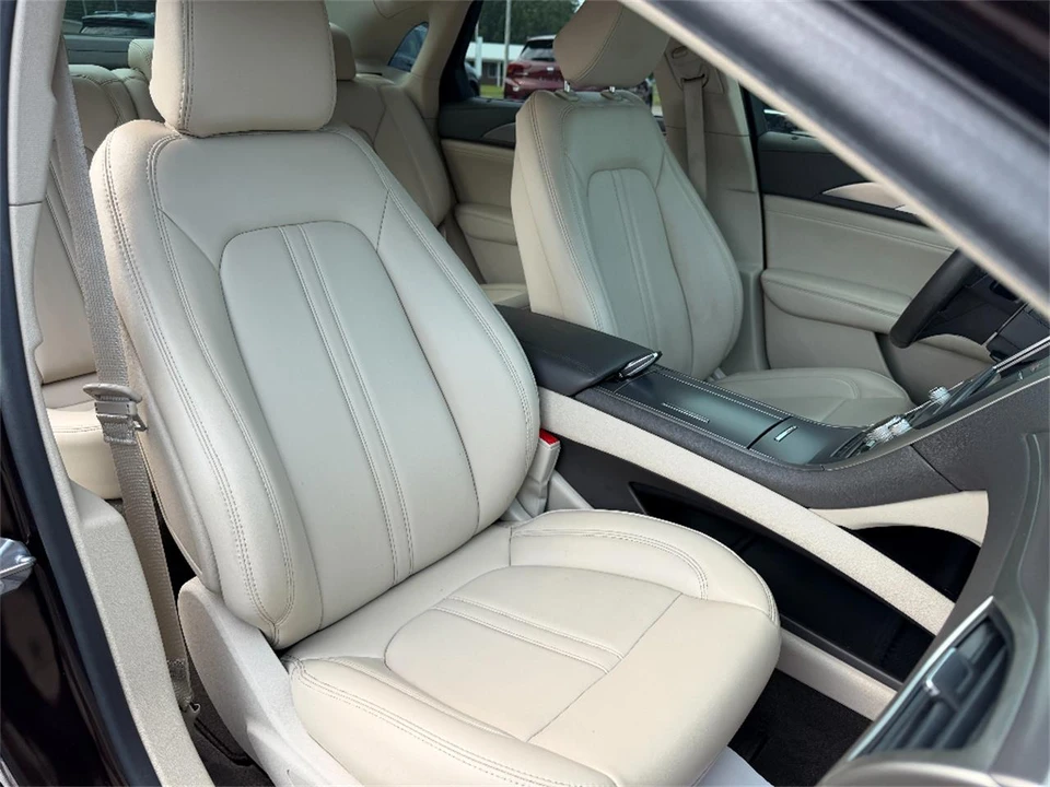 2020 Lincoln MKZ - Image 13 of 31
