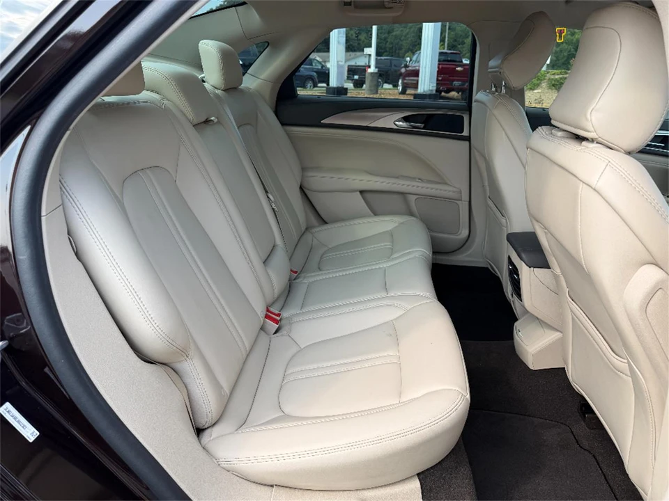 2020 Lincoln MKZ - Image 15 of 31