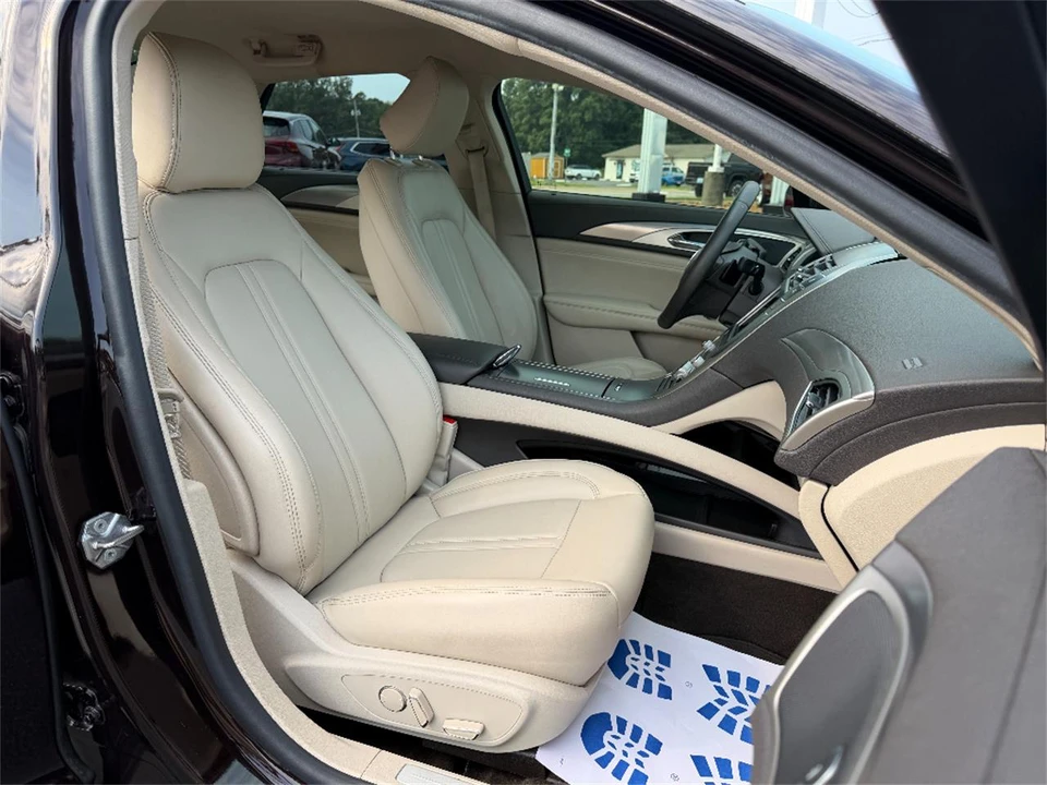 2020 Lincoln MKZ - Image 14 of 31