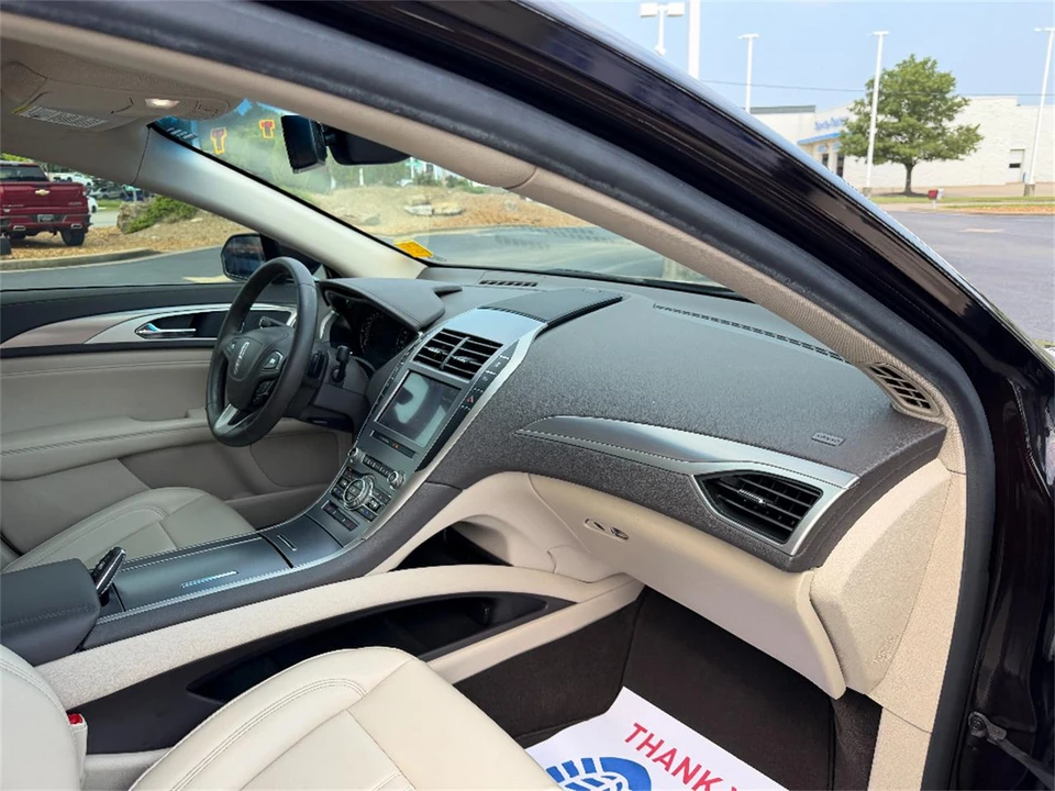 2020 Lincoln MKZ - Image 12 of 31