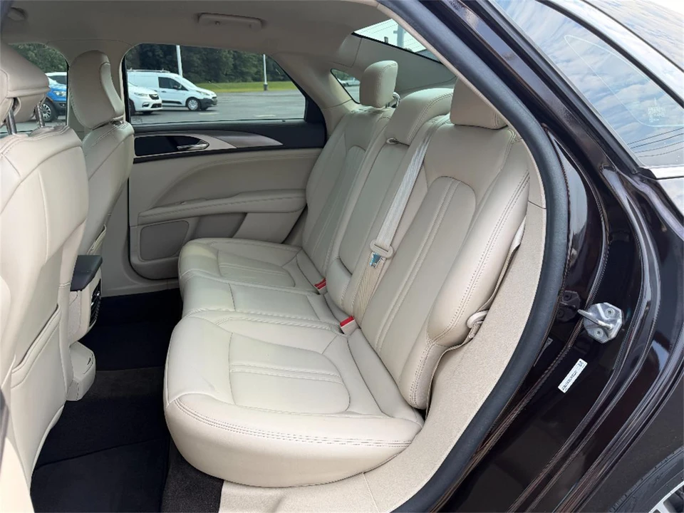 2020 Lincoln MKZ - Image 16 of 31
