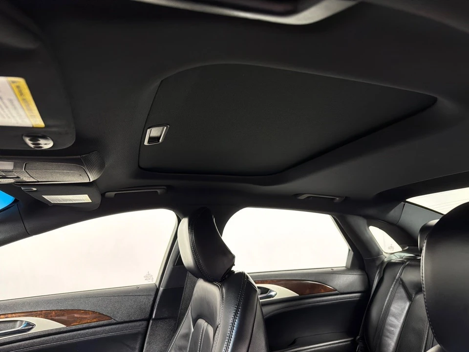 2020 Lincoln MKZ - Image 11 of 24