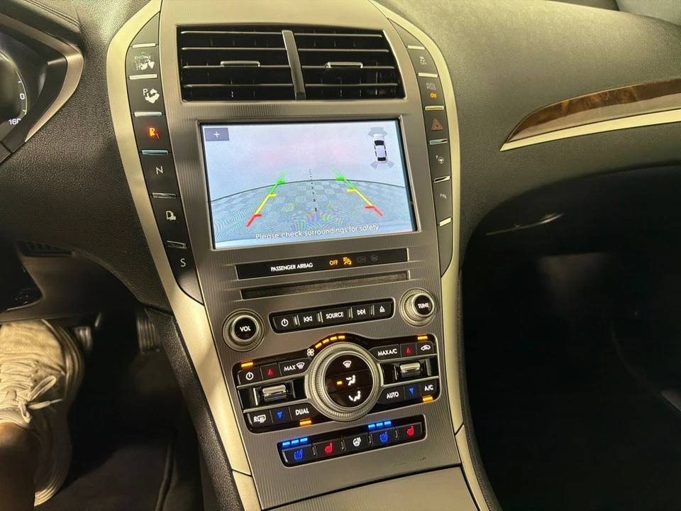 2020 Lincoln MKZ - Image 16 of 24