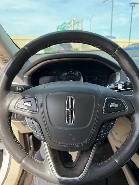 2020 Lincoln MKZ - Image 12 of 13