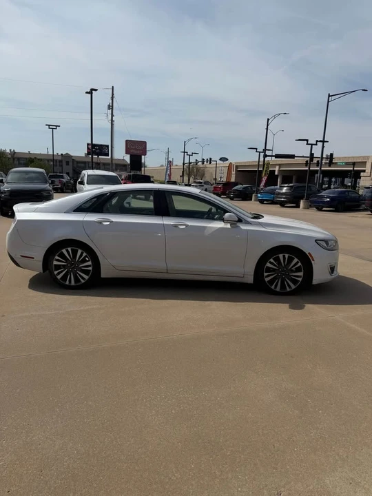 2020 Lincoln MKZ - Image 4 of 13