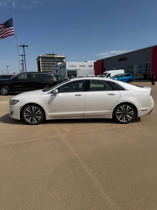 2020 Lincoln MKZ - Image 8 of 13
