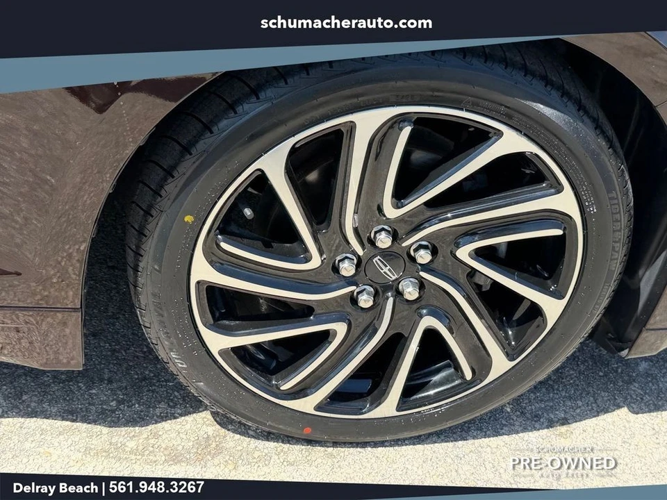 2020 Lincoln MKZ - Image 17 of 26