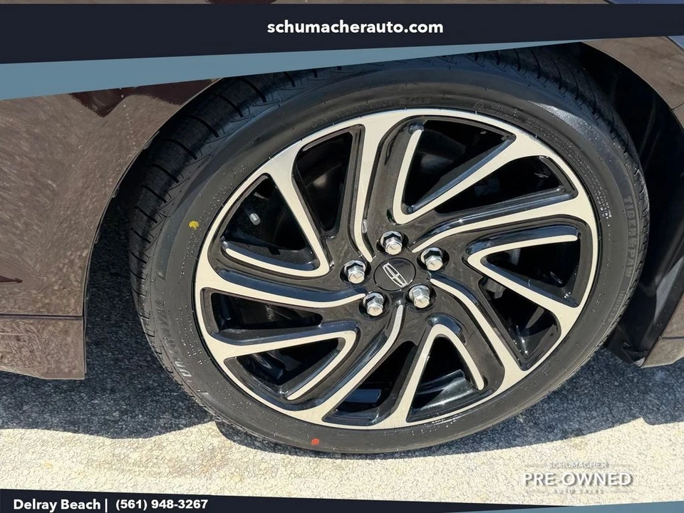 2020 Lincoln MKZ - Image 17 of 26