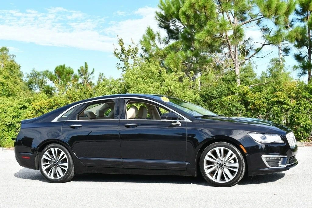 2020 Lincoln MKZ - Image 8 of 12