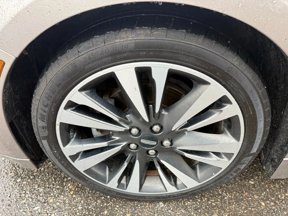 2020 Lincoln MKZ - Image 9 of 12