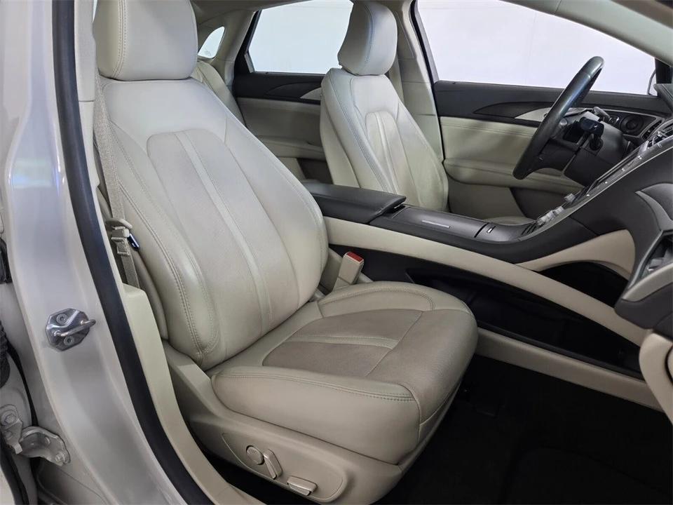 2020 Lincoln MKZ - Image 14 of 21