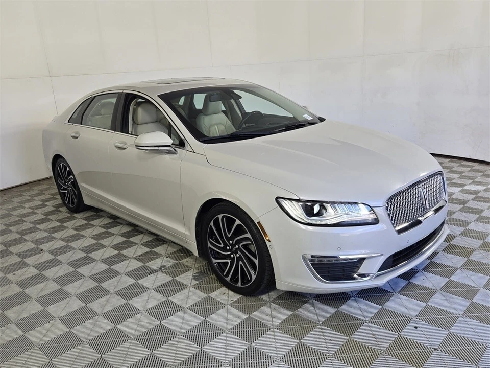 2020 Lincoln MKZ - Image 2 of 12