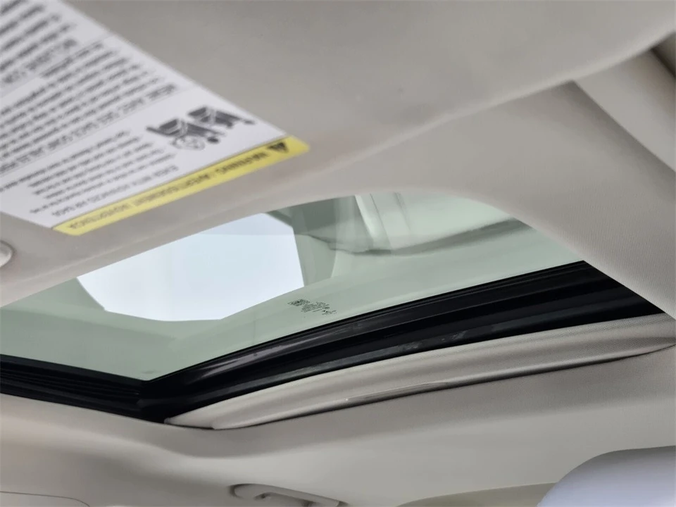 2020 Lincoln MKZ - Image 9 of 12