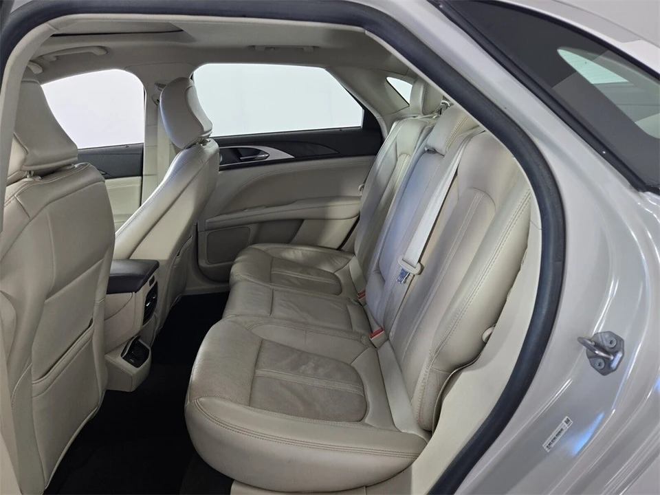 2020 Lincoln MKZ - Image 7 of 12