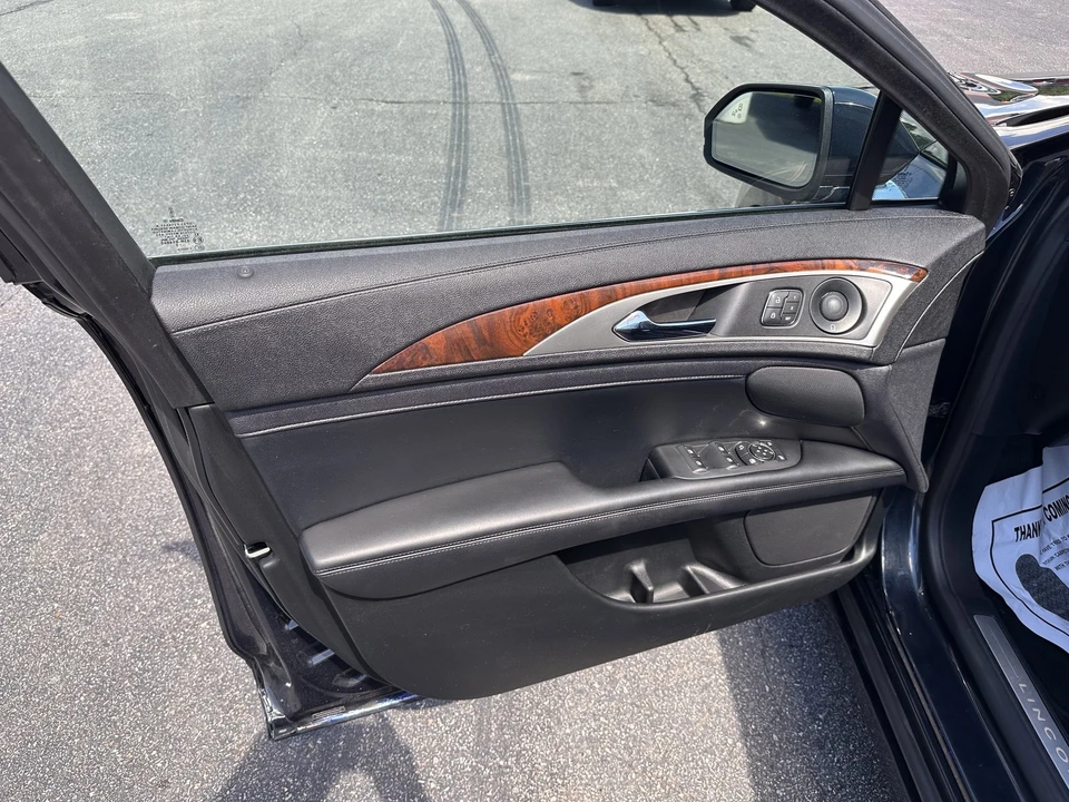 2020 Lincoln MKZ - Image 9 of 12