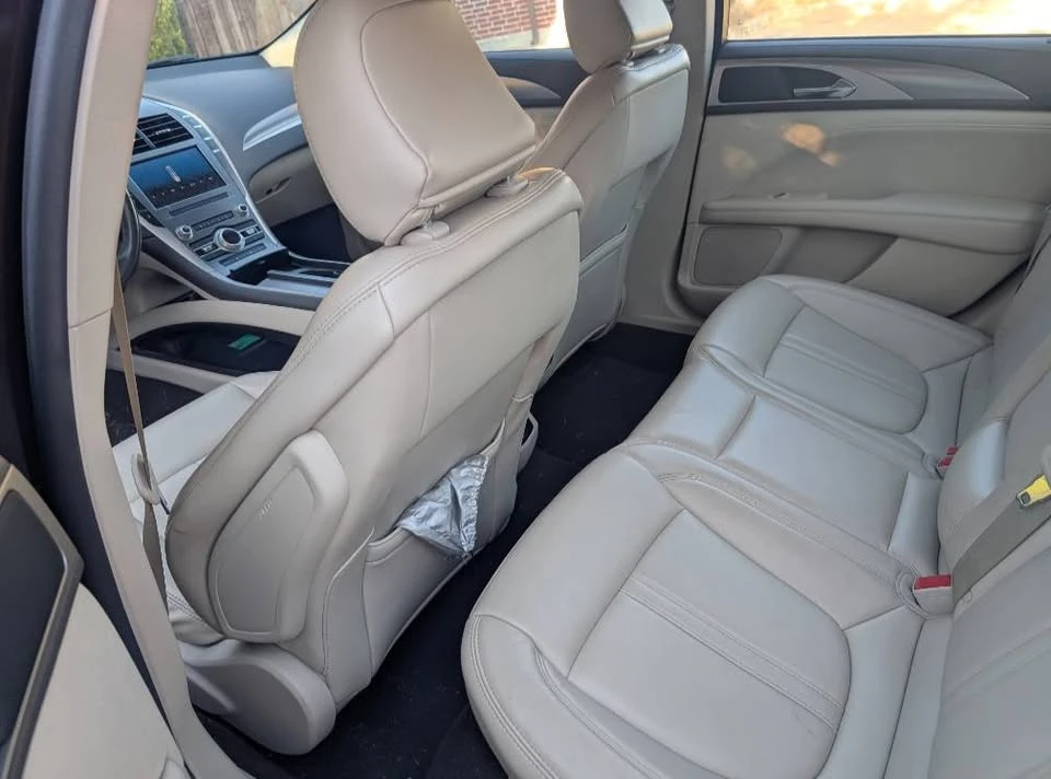 2020 Lincoln MKZ - Image 7 of 8