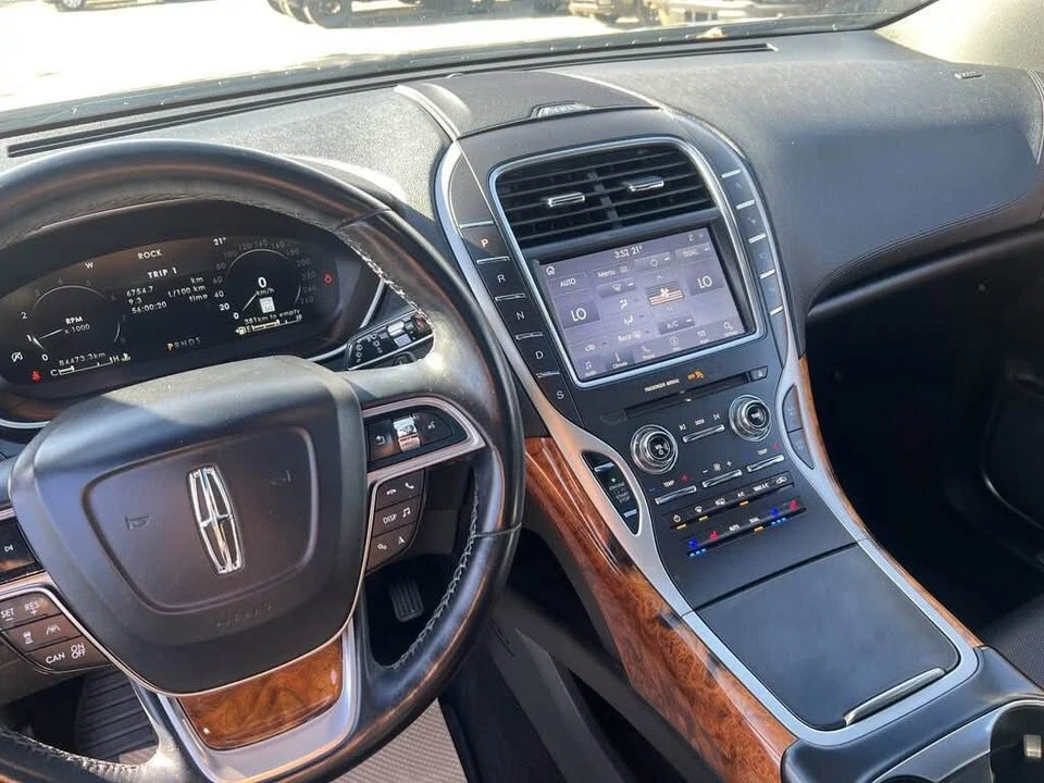 2020 Lincoln Nautilus - Image 10 of 15