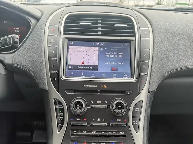 2020 Lincoln Nautilus - Image 16 of 17