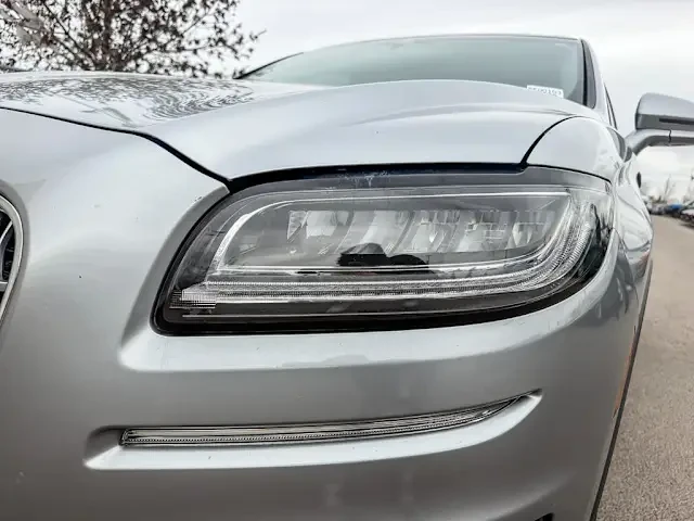 2020 Lincoln Nautilus - Image 2 of 17