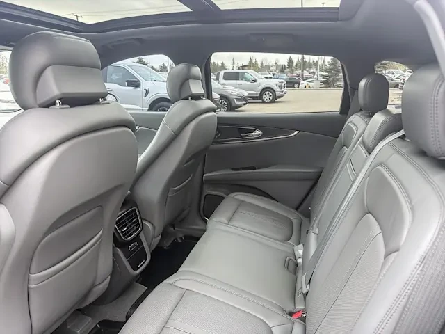 2020 Lincoln Nautilus - Image 17 of 17
