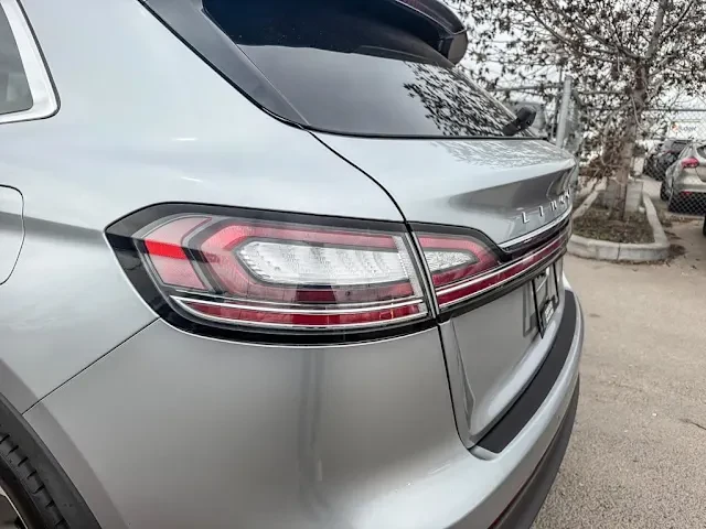 2020 Lincoln Nautilus - Image 7 of 17