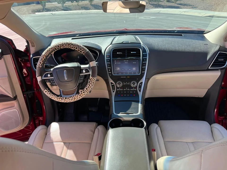 2020 Lincoln Nautilus - Image 10 of 11
