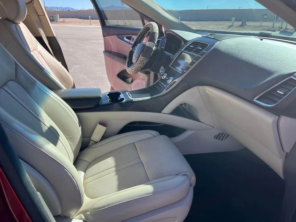 2020 Lincoln Nautilus - Image 7 of 11