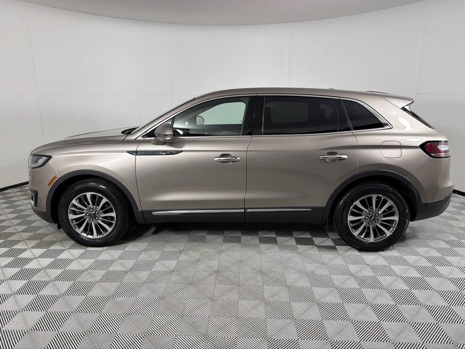 2020 Lincoln Nautilus - Image 8 of 21