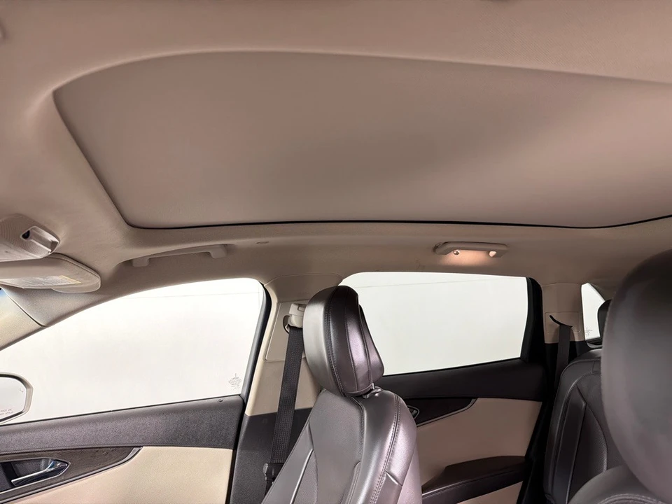 2020 Lincoln Nautilus - Image 14 of 21