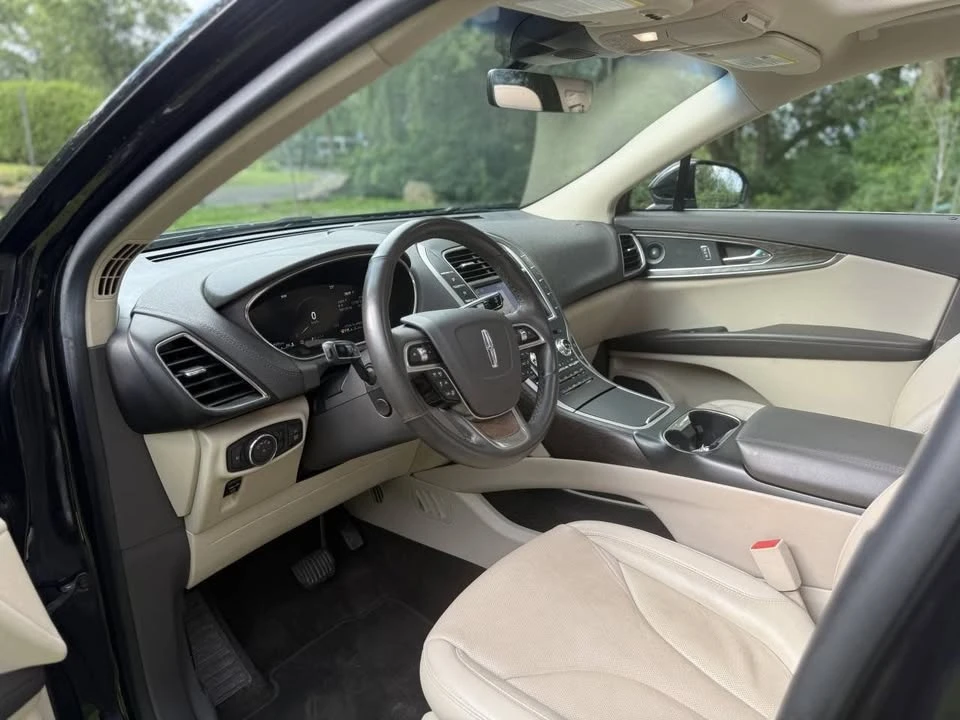 2020 Lincoln Nautilus - Image 8 of 17