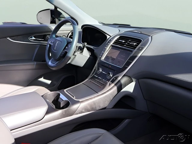 2020 Lincoln Nautilus - Image 23 of 24