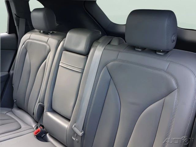 2020 Lincoln Nautilus - Image 17 of 24
