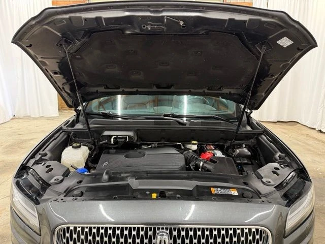2020 Lincoln Nautilus - Image 27 of 30