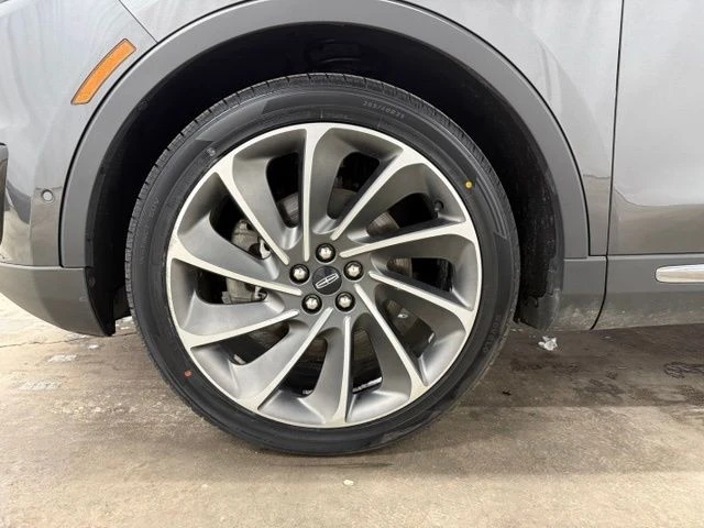 2020 Lincoln Nautilus - Image 28 of 30