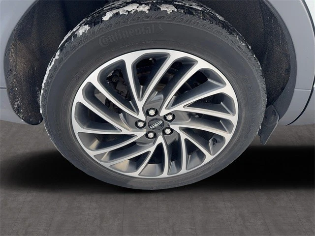 2020 Lincoln Nautilus - Image 10 of 12
